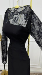 فستان باربي من الدانتيل الناعم