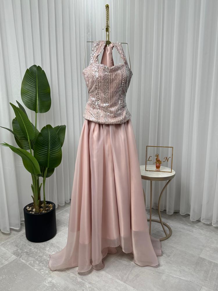 تكلفة السديري المطرزة بالشال والتنورة أصولها