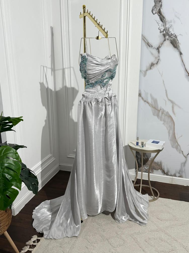 فستان مطرز + سراويل داخلية