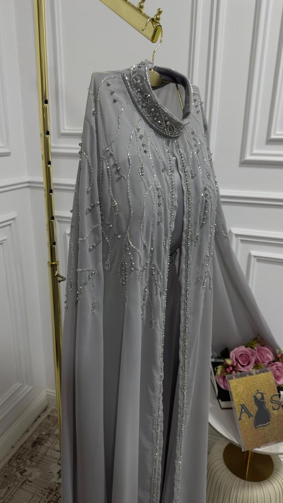 فستان من قماش التفتا المرن + قطعتين من قماش الجورجيت