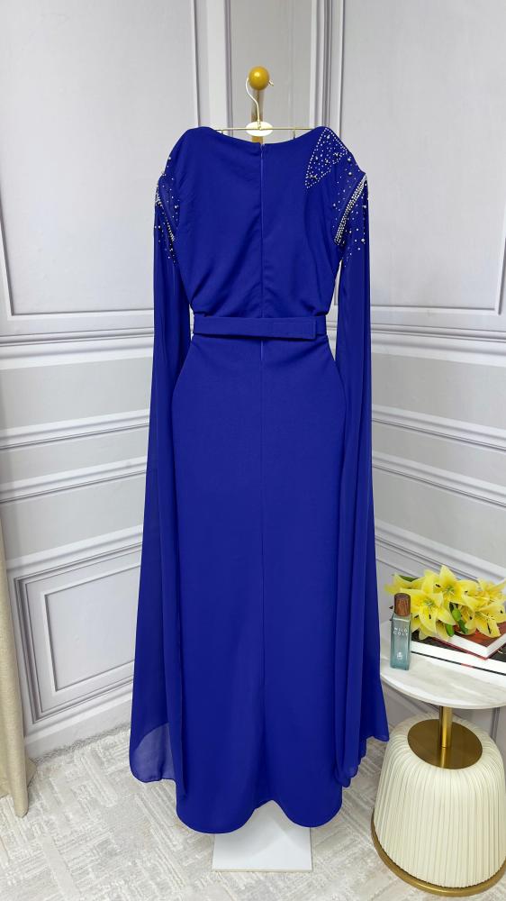 فستان من الكريب المرن والجورجيت