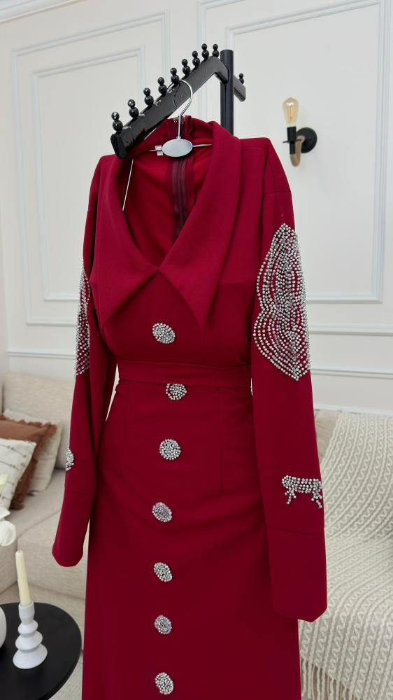 فستان باربي مطرز يدويا