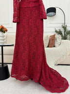 فستان من الدانتيل الناعم