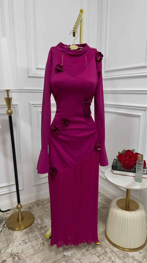 فستان من الكريب الناعم والشيفون