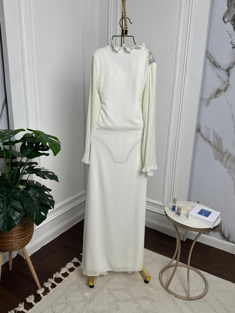 A soft dress with breaks in your mind