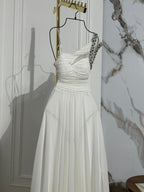 فستان جورجيت وتطريز