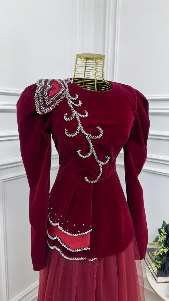 فستان من التول الناعم