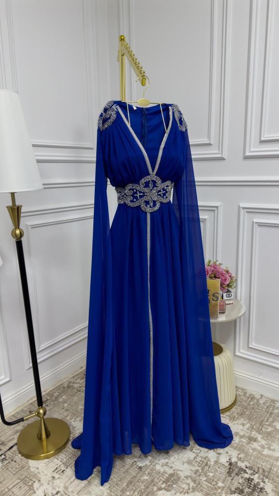 فستان مطرز من الجورجيت