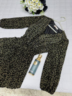 فستان نمر مخملي مطرز بالفصوص