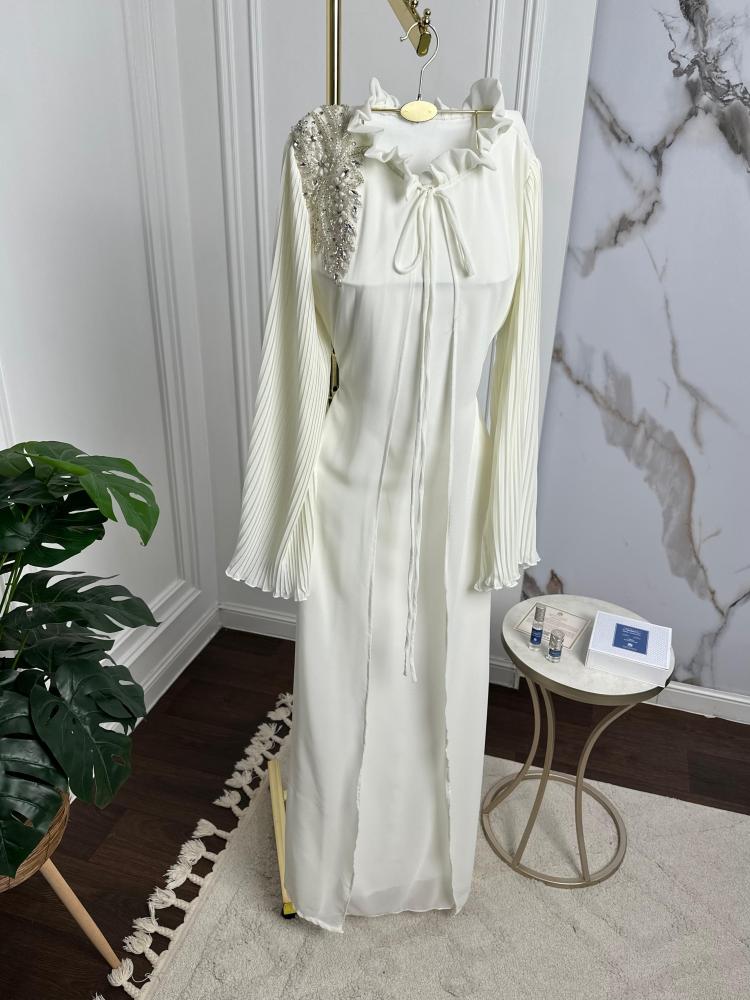 A soft dress with breaks in your mind