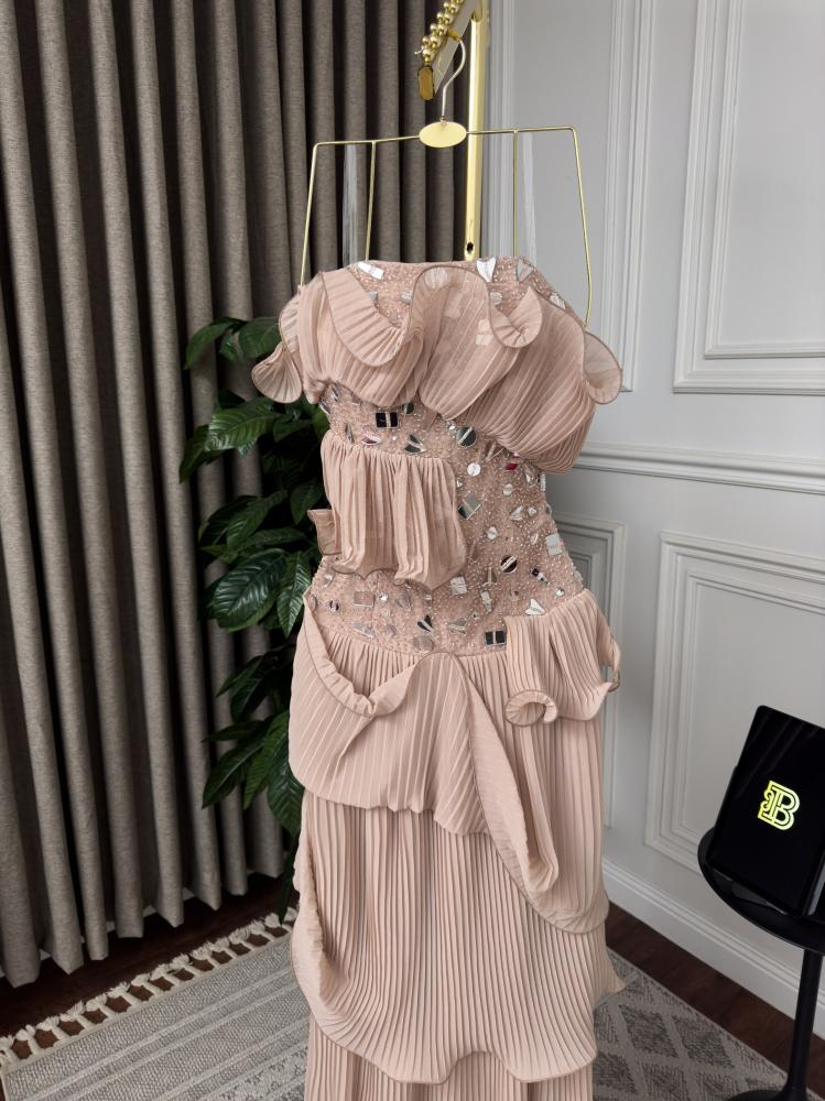 فستان جورجيت متعدد الطبقات