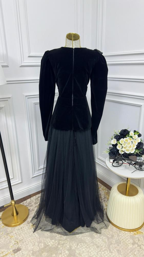 فستان من التول الناعم