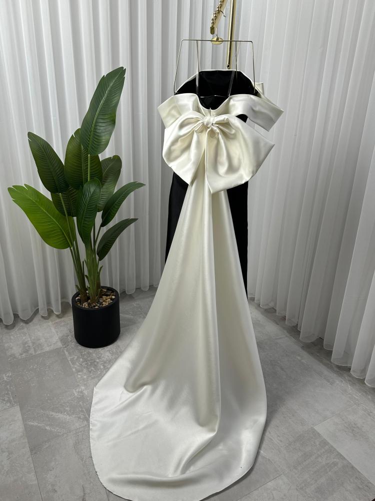 فستان ميكادو مع فيونكة في الخلف