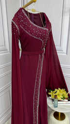 فستان من الكريب المرن والجورجيت