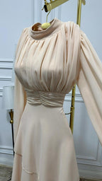 فستان شيفون متعدد الطبقات