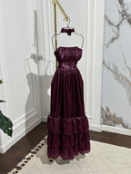 فستان ناعم من القماش اللامع