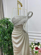 فستان سهرة مقنع